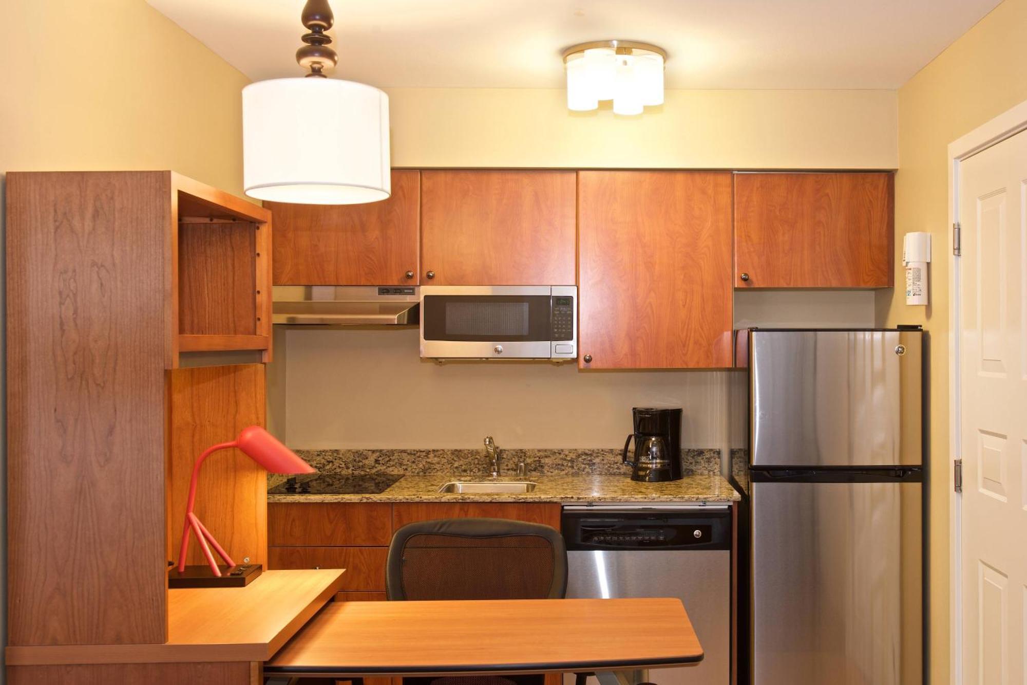 Towneplace Suites By Marriott Seattle Everett/Мекилтео Экстерьер фото